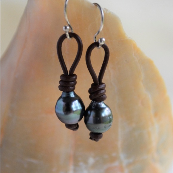 Blue/Gray Pearls On Leather Lariat, Earrings and Anklet - Picture 13 of 13